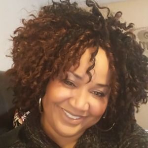 Meet your Posher, Tonya